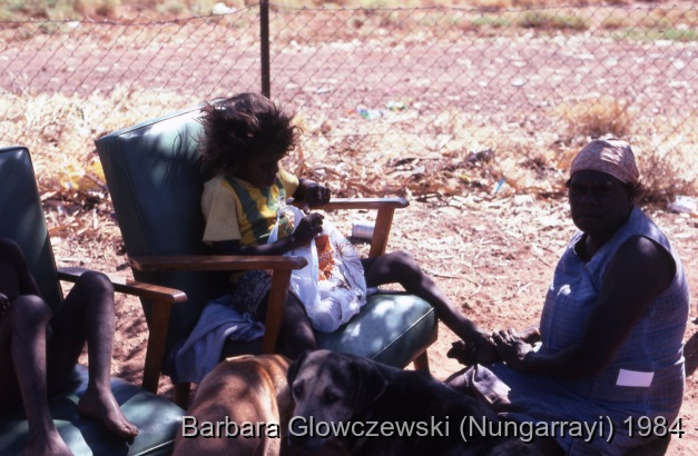 Fieldwork, Lajamanu 1984 /  Kajingarra Napangardi / Barbara Glowczewski / Lajamanu, Tanami Desert, Central Australia, NT