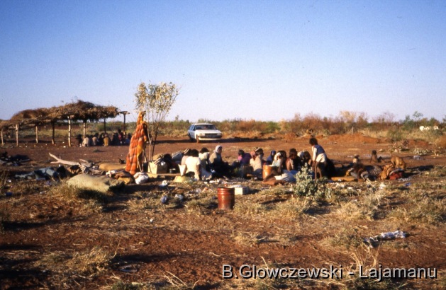 Marlulu (boys) initiation, Lajamanu / Preparation for Kirrirdikirrawarnu 2nd initiation night  / Barbara Glowczewski / Lajamanu, Tanami Desert, Central Australia, NT