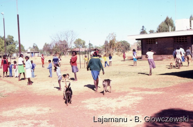 School 2 / Parents' day at school / Barbara Glowczewski / School, Lajamanu, Tanami Desert, Central Australia