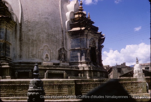 Vallée de Kathmandu c.1970 / Stupa de Kathesimbhu.  / Hyvert, Gisèle  / Kathmandu (Kathmandu district), Népal 