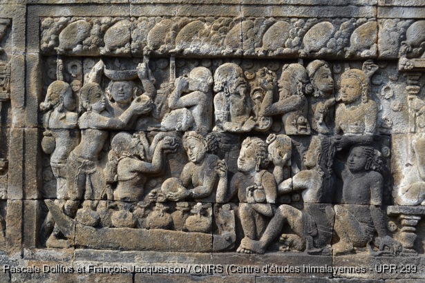 Borobudur > Galerie I > Mur inférieur : Histoire du roi Rudrayana / Borobudur > Galerie I > Mur inférieur : Histoire du roi Rudrayana / Jacquesson, François; Dollfus, Pascale /  Indonesia/ Indonésie