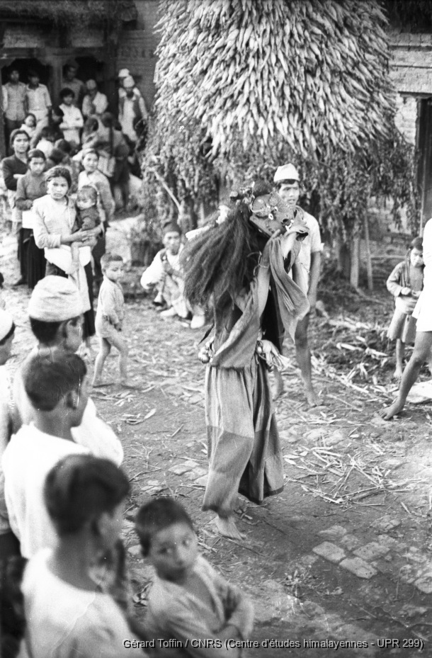 Kun pyaakhan, un théâtre disparu (1971-1975)  / Lakhe dansant pendant l'Indra Jatra 
  / Toffin, Gérard  / Pyangaon (Lalitpur district), Népal 