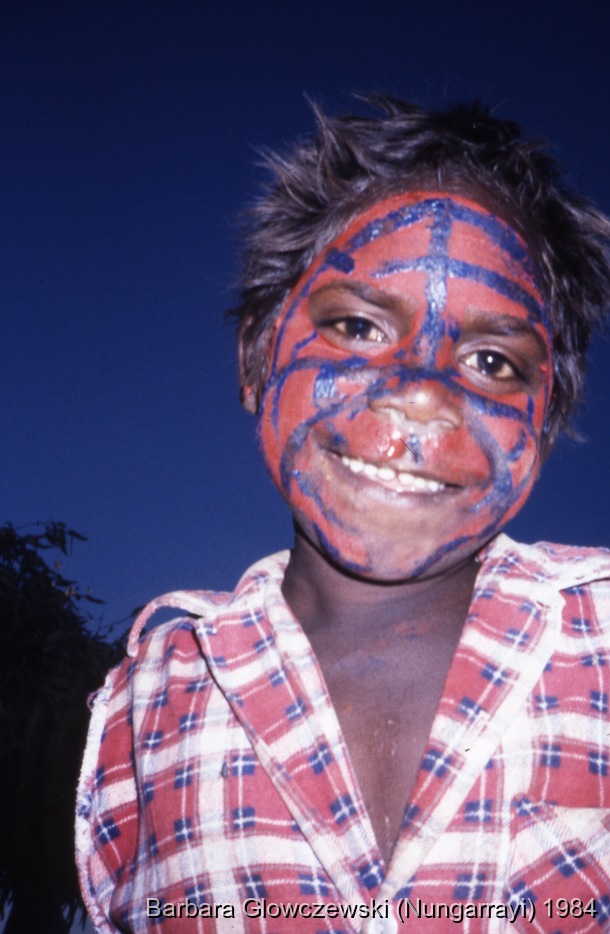Fieldwork, Lajamanu 1984 /  Wayne Jungarrayi Hector (Menzie's son) painted / Barbara Glowczewski / Lajamanu, Tanami Desert, Central Australia, NT