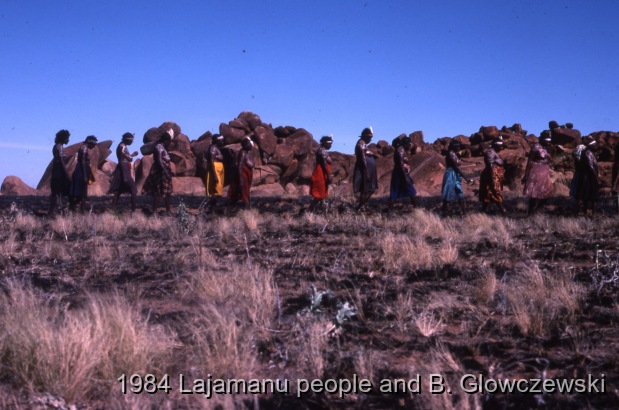 Granites 2 / Women walk for the video; Making a video to protect Yarturluyarturlu / Barbara Glowczewski / The Granites (Yarturluyarturlu), Tanami Desert, Central Australia, NT