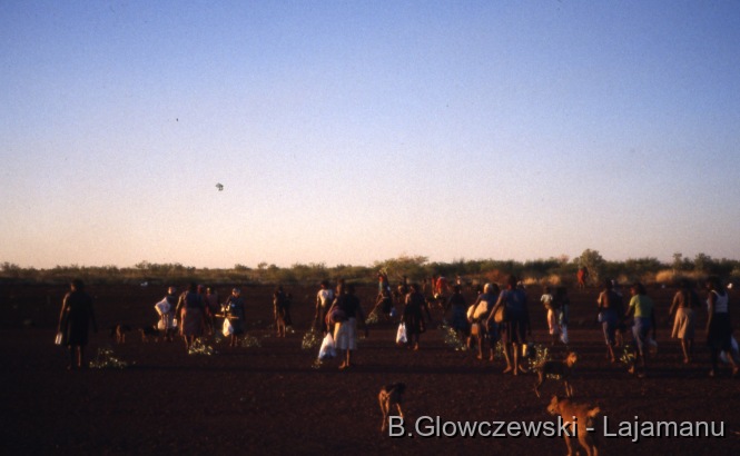 Marlulu (boys) initiation, Lajamanu / Preparation for Kirrirdikirrawarnu 2nd initiation night  / Barbara Glowczewski / Lajamanu, Tanami Desert, Central Australia, NT