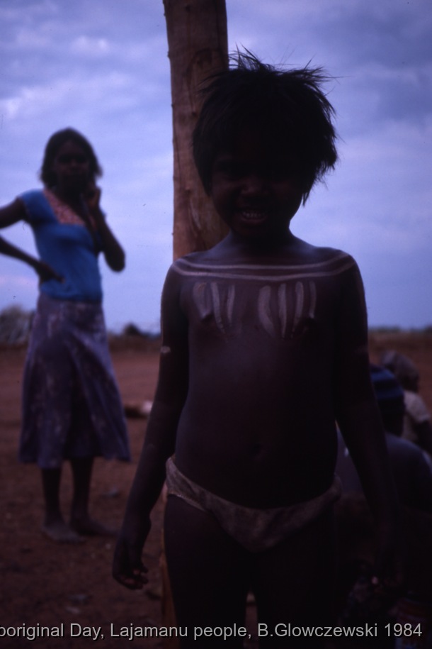 NAIDOC: National Aboriginal Day, Lajamanu and Katherine, 1984 (photos) / Little Nungarrayi; Children and adults celebrate the end of School / Barbara Glowczewski / Lajamanu, Tanami Desert, Central Australia, NT