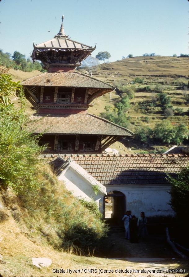 Vallée de Kathmandu c.1971 / Entrée du temple de Jalbinayak (dédié à Ganesh).  / Hyvert, Gisèle  / Chobar (Kathmandu district), Népal 