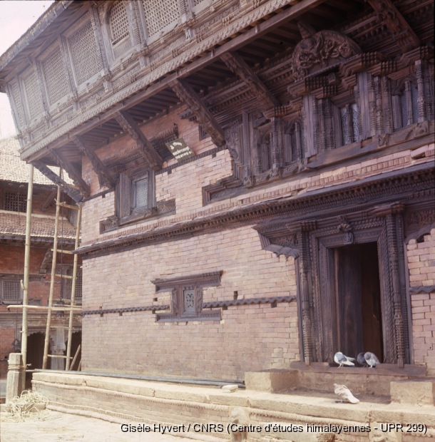 Vallée de Kathmandu c.1972-1975 / Restauration du palais de Prithvi Narayan Shah (Gorkha durbar).  / Hyvert, Gisèle  / Gorkha (Gorkha district), Népal 