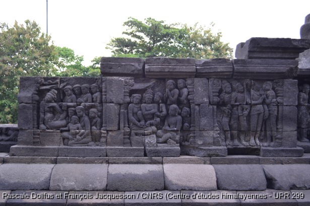 Borobudur > Galerie I > Balustrade supérieure : Histoire du prince Kalingabodhi / Borobudur > Galerie I > Balustrade supérieure : Histoire du prince Kalingabodhi / Dollfus, Pascale; Jacquesson, François /  Indonesia/ Indonésie