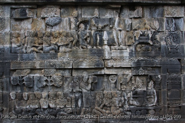 Borobudur > Galerie I > Mur : Registres supérieur et inférieur / Borobudur > Galerie I > Mur : Registres supérieur et inférieur / Jacquesson, François; Dollfus, Pascale /  Indonesia/ Indonésie