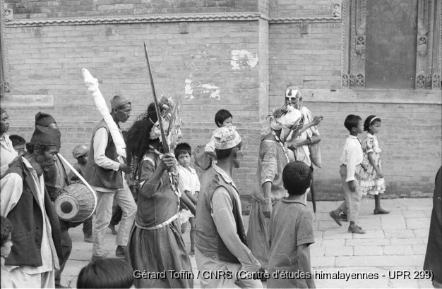 Indra Jatra à Kathmandu (1995) / Indra Jatra : Halchok pyaakhan, par la troupe Sava bhaku (originaire d'Halchok) 
  / Toffin, Gérard  / Kathmandu (Kathmandu district), Népal 