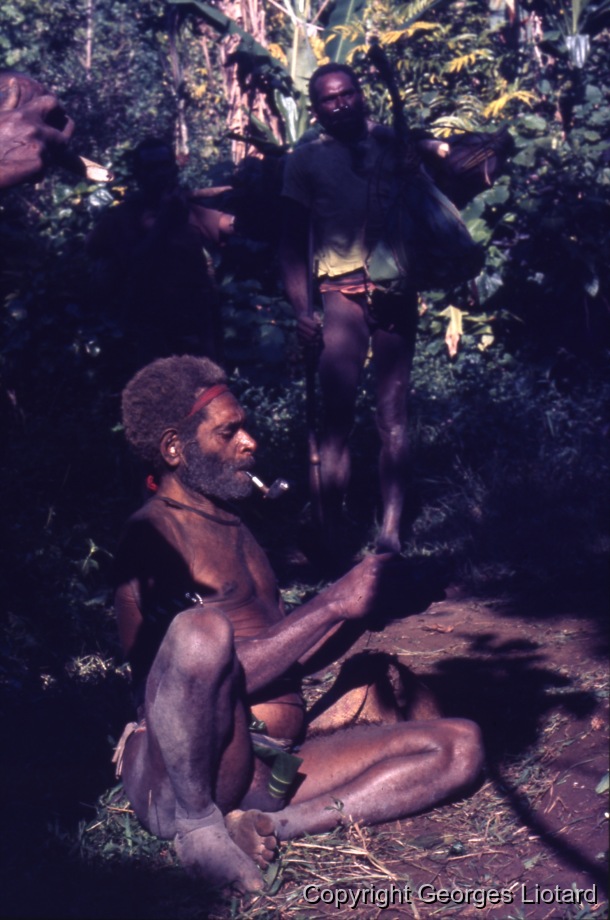 Funérailles à  Malakula (Malekula, Mallicolo) Vanuatu / Vieux chef Mweleun. Vieux chef de Yabgatass, Mweleun, avant la cérémonie / Liotard, Georges / Lamap, Malekula, Vanuatu