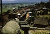 Vue du Kwacho tol de Kirtipur depuis le temple de Kwatha Layaku : éléphant d'échiffre au premier plan.