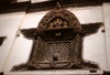 Maison de la Kumari (Kumari ghar). Fenêtre décorée d'un paon (bois sculpté).