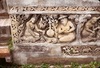 Jardin du palais royal, bassin Bhandarkhal : détail des hauts-reliefs du soubassement du pavillon. 