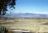 Vue sur Kathmandu au fond depuis la route de Pharping.