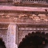 Restauration des décors en bois sculpté du temple de Gorakh Kali. 