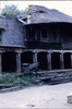 Maison traditionnelle newar en ruine. 