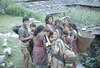 Groupe de Tamang pendant la mousson, autour de Christine Toffin 