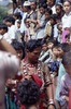 Indra Jatra : cérémonie d'érection du mât (1er jour, astrologiquement daté). A cette occasion, toutes les troupes de danses sont présentes