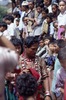 Indra Jatra : cérémonie d'érection du mât (1er jour, astrologiquement daté). A cette occasion, toutes les troupes de danses sont présentes
 