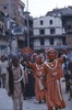 Indra Jatra : Halchok pyaakhan, par la troupe Sava bhaku (originaire d'Halchok) 
 