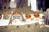 Indra Jatra : exposition des masques et costumes de l'Halchok pyaakhan (troupe Sava bhaku)