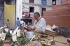 Indra Jatra : sacrifice au feu (rituel brahmanique)
