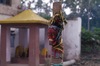 Indra Jatra : masque d'Indra sur mât
