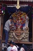 Indra Jatra : petit autel temporaire à Bhairav, près de Svet Bhairav à Hanuman Dhoka