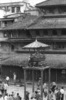 Indra Jatra : construction du char/échafaudage portant la statue d'Indra