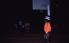 Yuendumu and Lajamanu women play basket